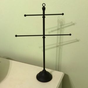 Necklace holder